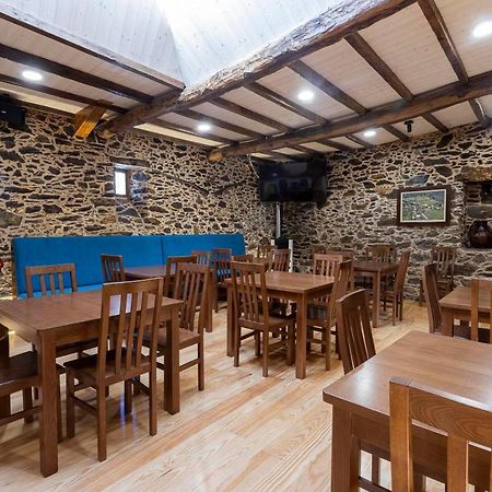 Hotel Donas E Cabaleiros Boqueixon Kültér fotó