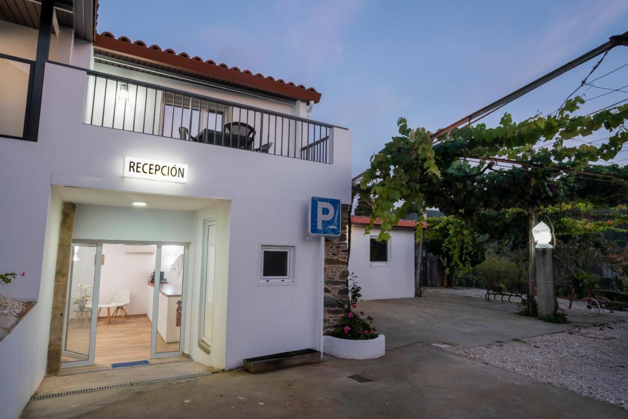 Hotel Donas E Cabaleiros Boqueixon Kültér fotó