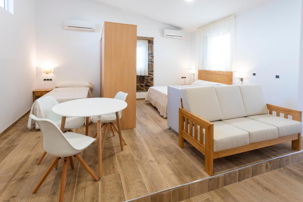 Hotel Donas E Cabaleiros Boqueixon Kültér fotó
