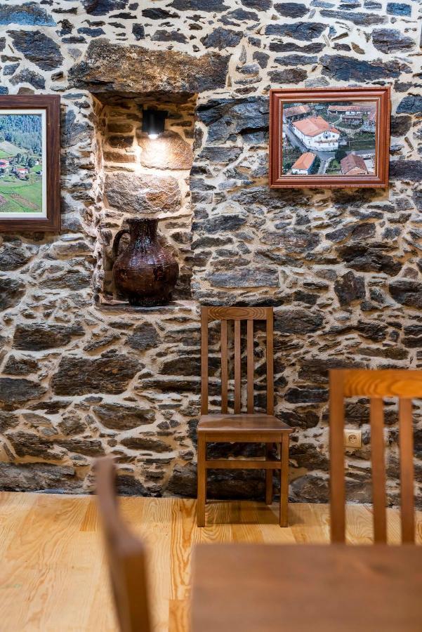 Hotel Donas E Cabaleiros Boqueixon Kültér fotó