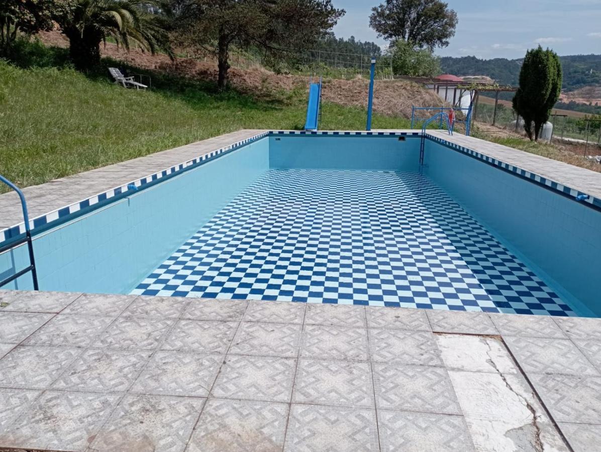 Hotel Donas E Cabaleiros Boqueixon Kültér fotó