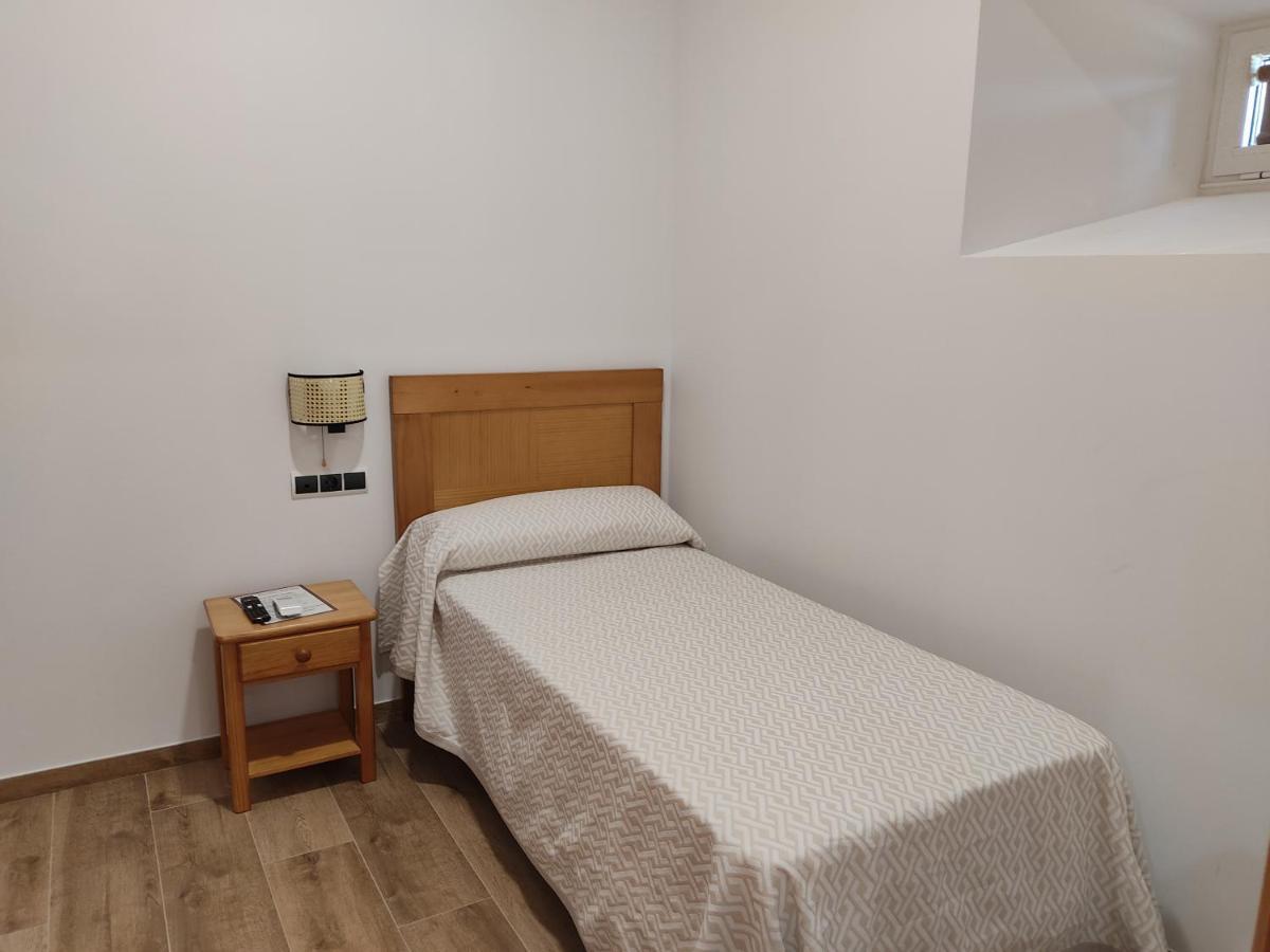 Hotel Donas E Cabaleiros Boqueixon Kültér fotó